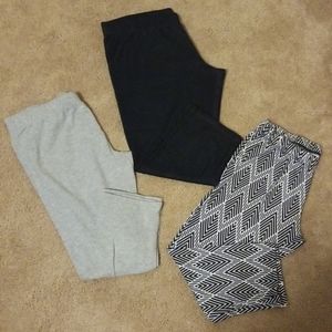 Bundle of 3 womens knit capri leggings